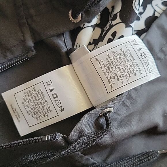 WALT DISNEY WORLD MICKEY MOUSE BLACK WHITE LIGHTWEIGHT SOUVENIR JACKET L LARGE - Picture 11 of 12